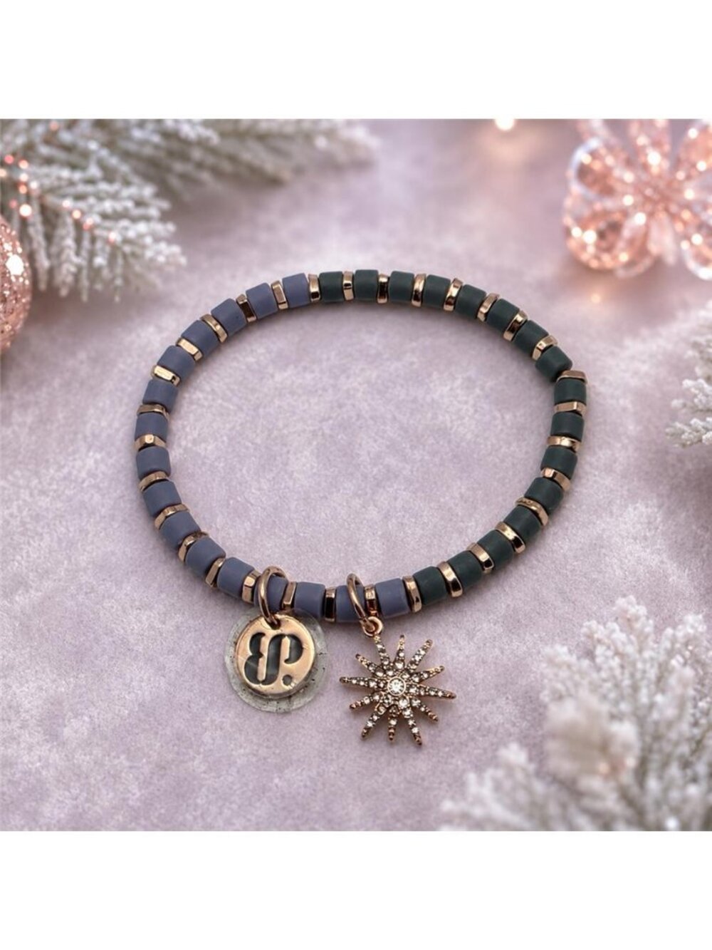 Bomb Party Santa Brought Presents RBP5350 Starburst Stretch Bracelet 7in NWOT